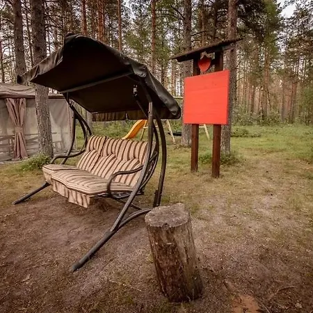 Marika Centre بيت ضيافة Alajõe