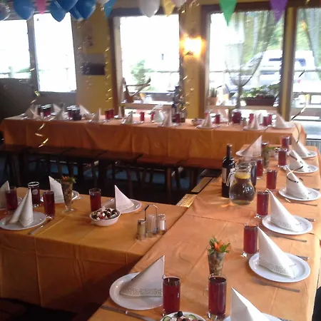 Marika Centre بيت ضيافة Alajõe